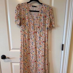 Short Sleeve Midi Dress Size M